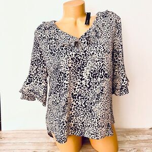 NWT Harve Benard Gorgeous M Chiffon Animal Print Beige cheetah Leopard Blouse